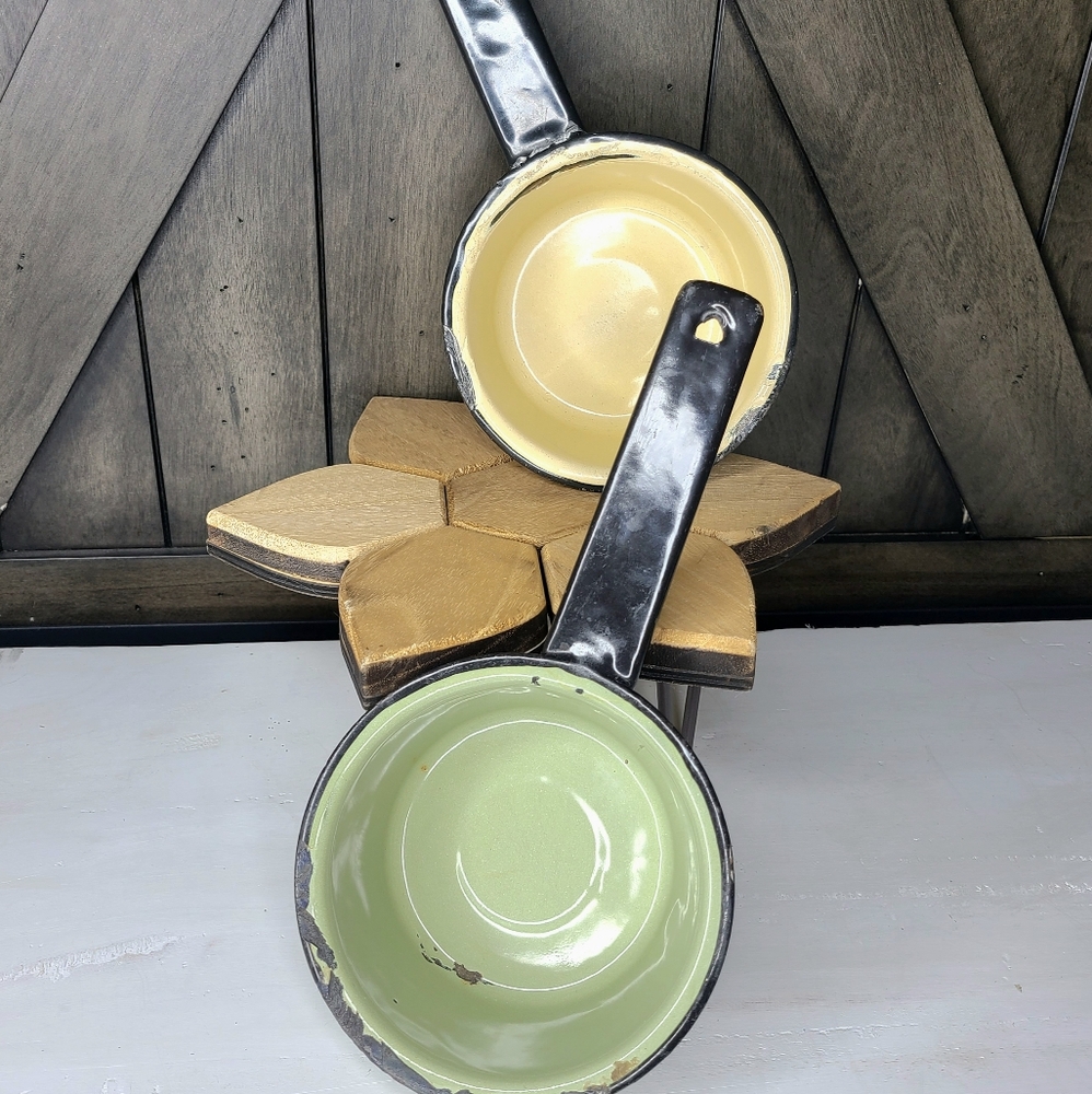 2 Vintage 5" Enamel pans with black handle yellow and green